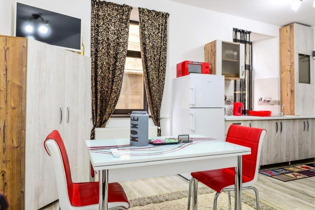 Mary Apartment Old Town Brasov Ngoại thất bức ảnh